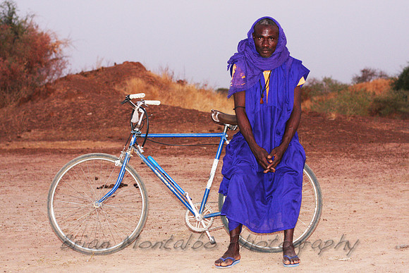 Stunning local Islamic clothing.  Mali.